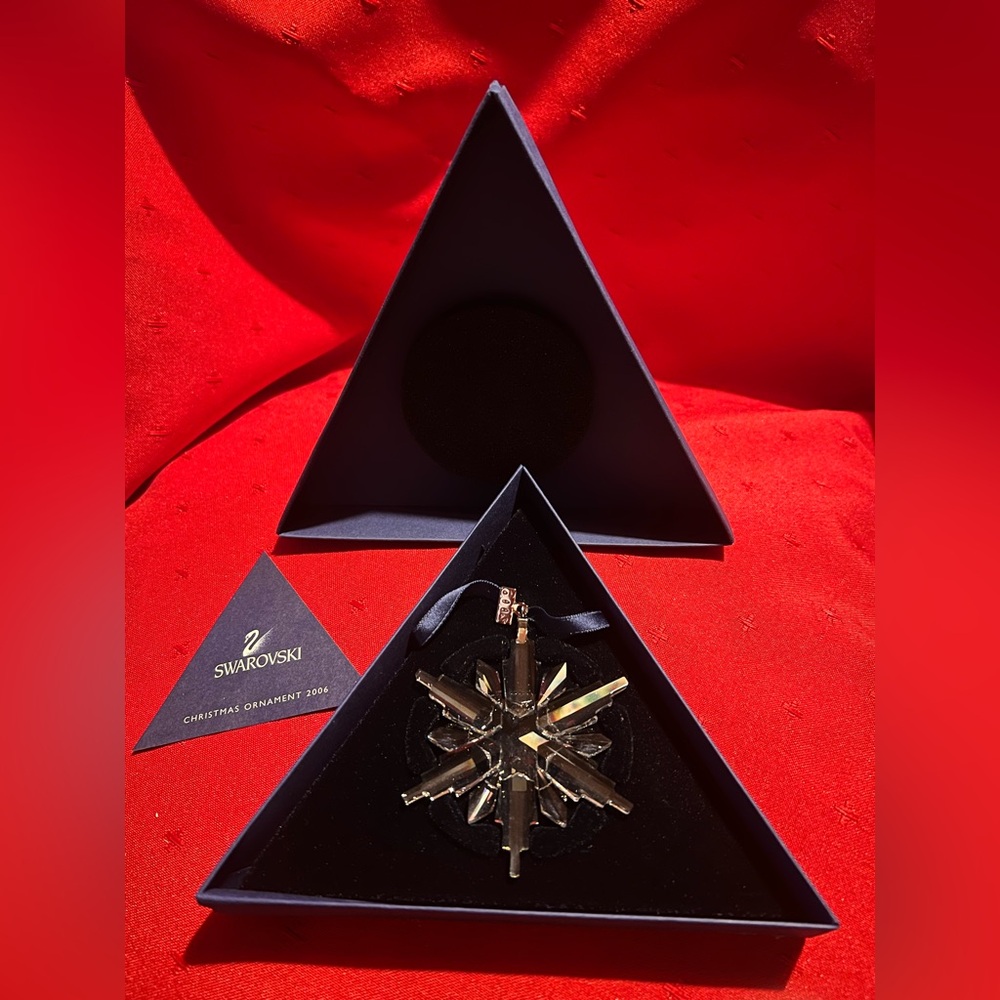 Vintage Swarovski Clear Crystal Snowflake Ornament 2006